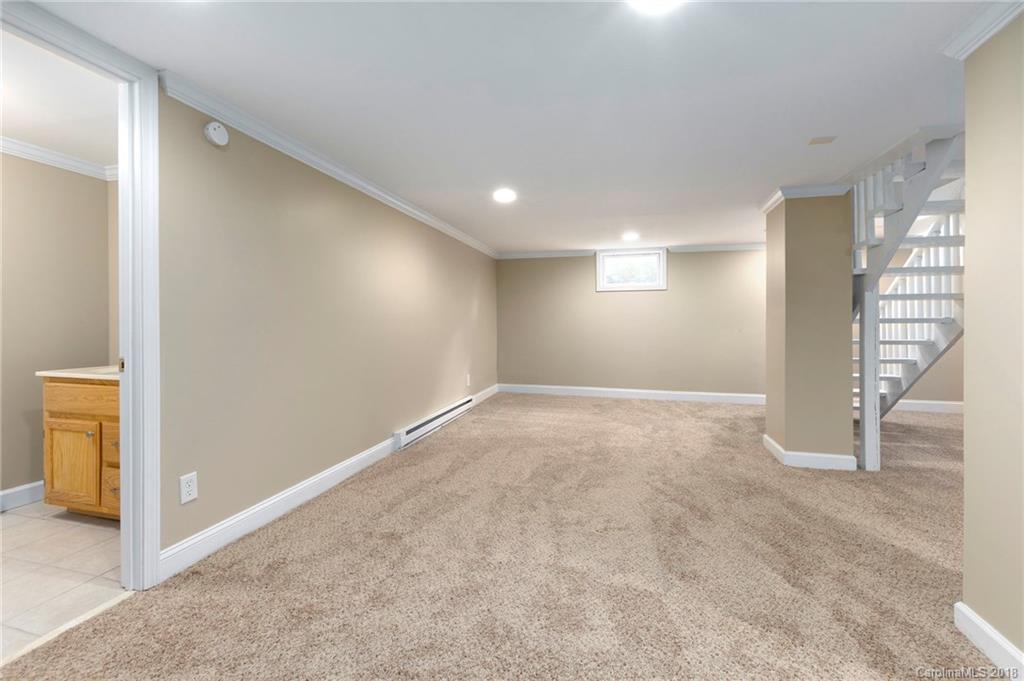 146 Brucemont Circle Asheville NC 28806