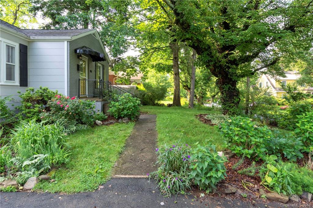 146 Brucemont Circle Asheville NC 28806