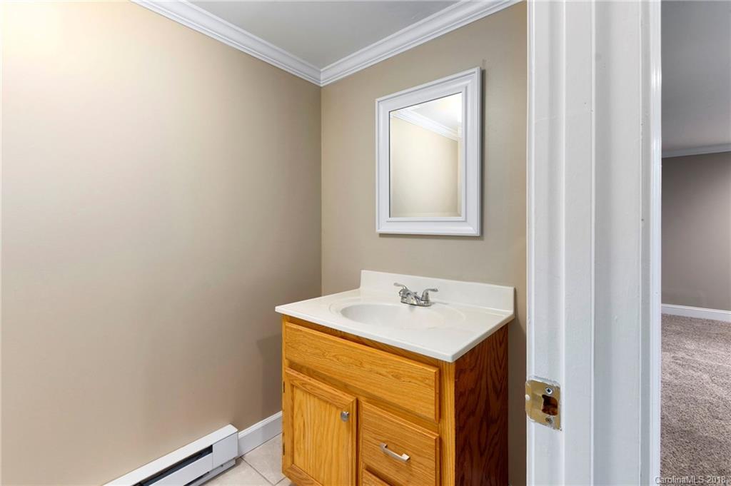 146 Brucemont Circle Asheville NC 28806
