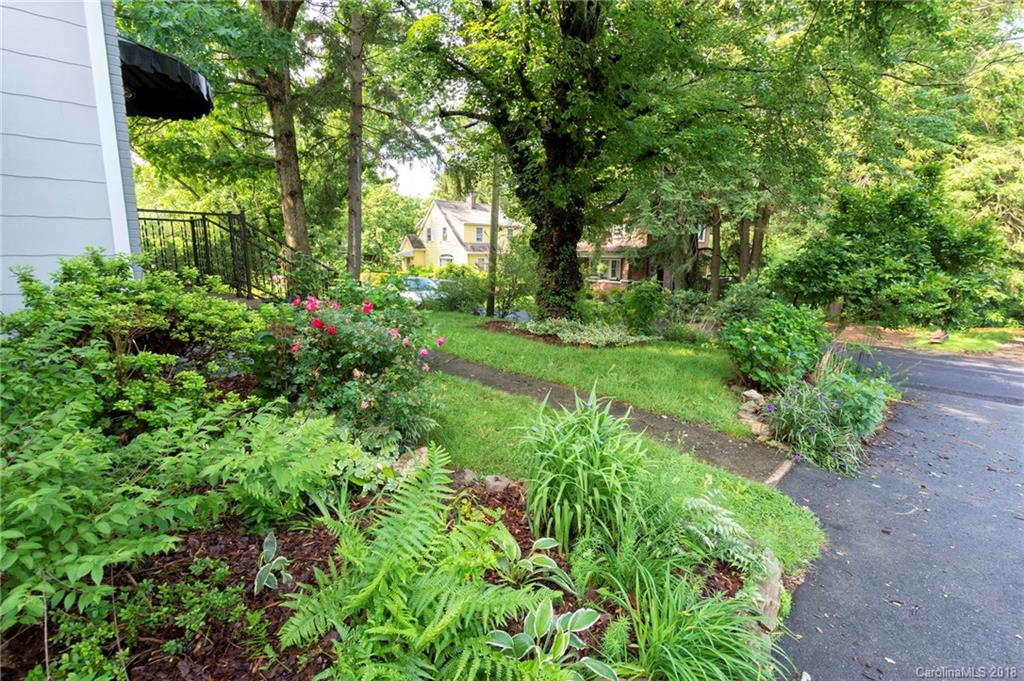 146 Brucemont Circle Asheville NC 28806