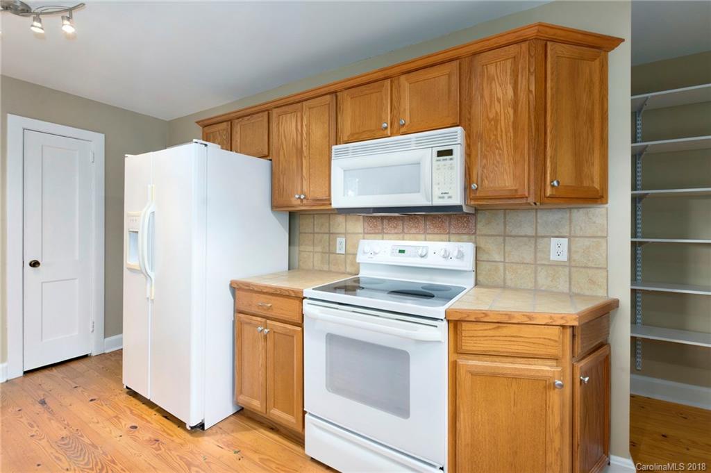 146 Brucemont Circle Asheville NC 28806
