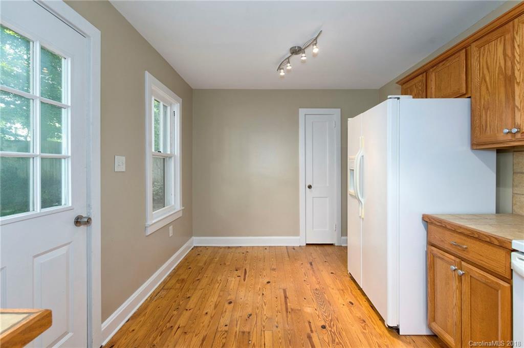 146 Brucemont Circle Asheville NC 28806