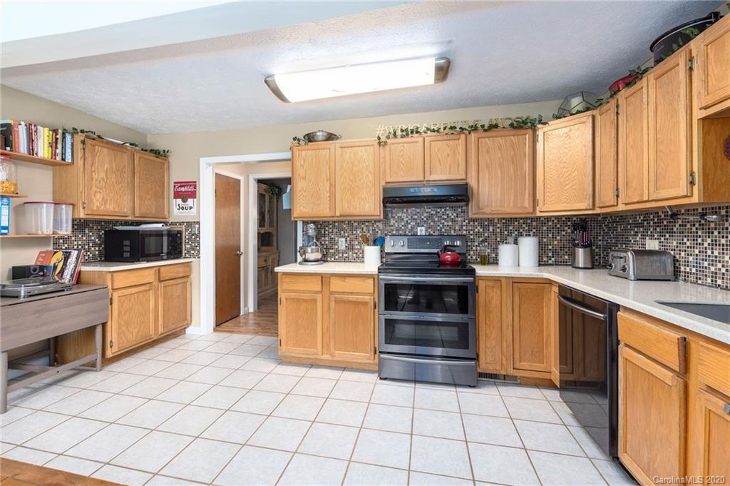 28 Wildwood Park Weaverville NC 28787
