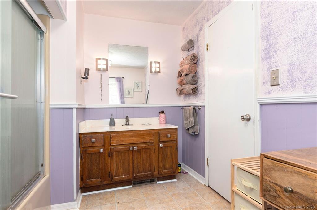 28 Wildwood Park Weaverville NC 28787