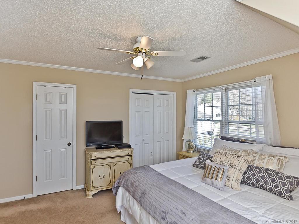 29 Driftwood Lane Mills River NC 28759
