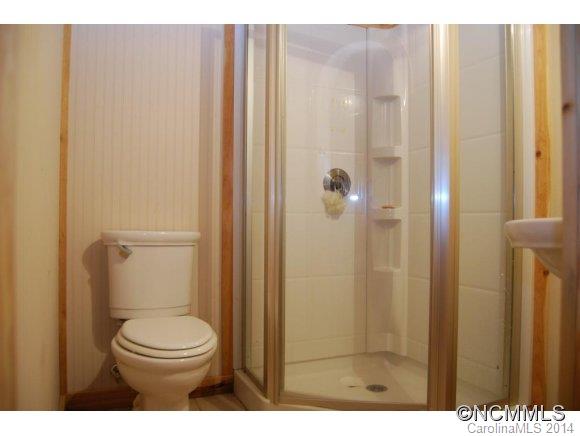 6 Ravenwood Lane Horse Shoe NC 28742