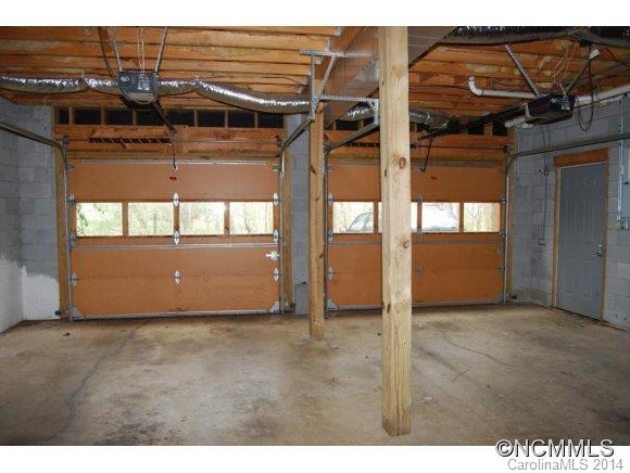 6 Ravenwood Lane Horse Shoe NC 28742