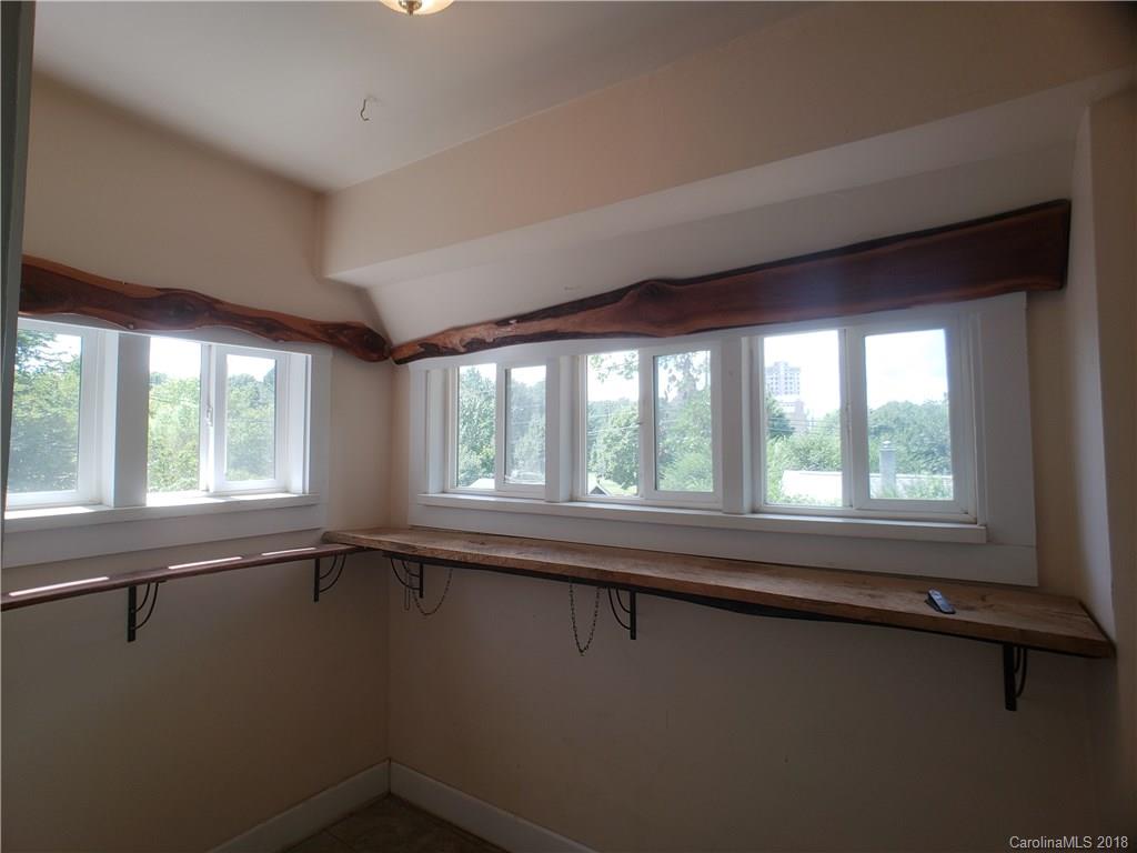 16 Baxter Street Asheville NC 28801