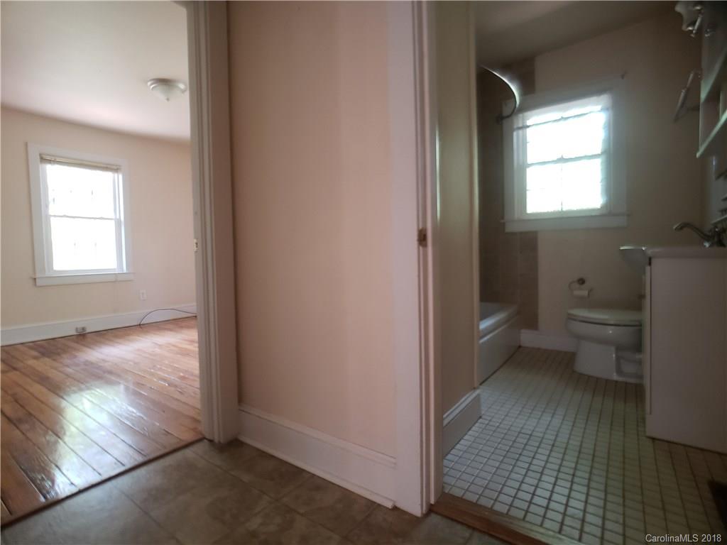 16 Baxter Street Asheville NC 28801