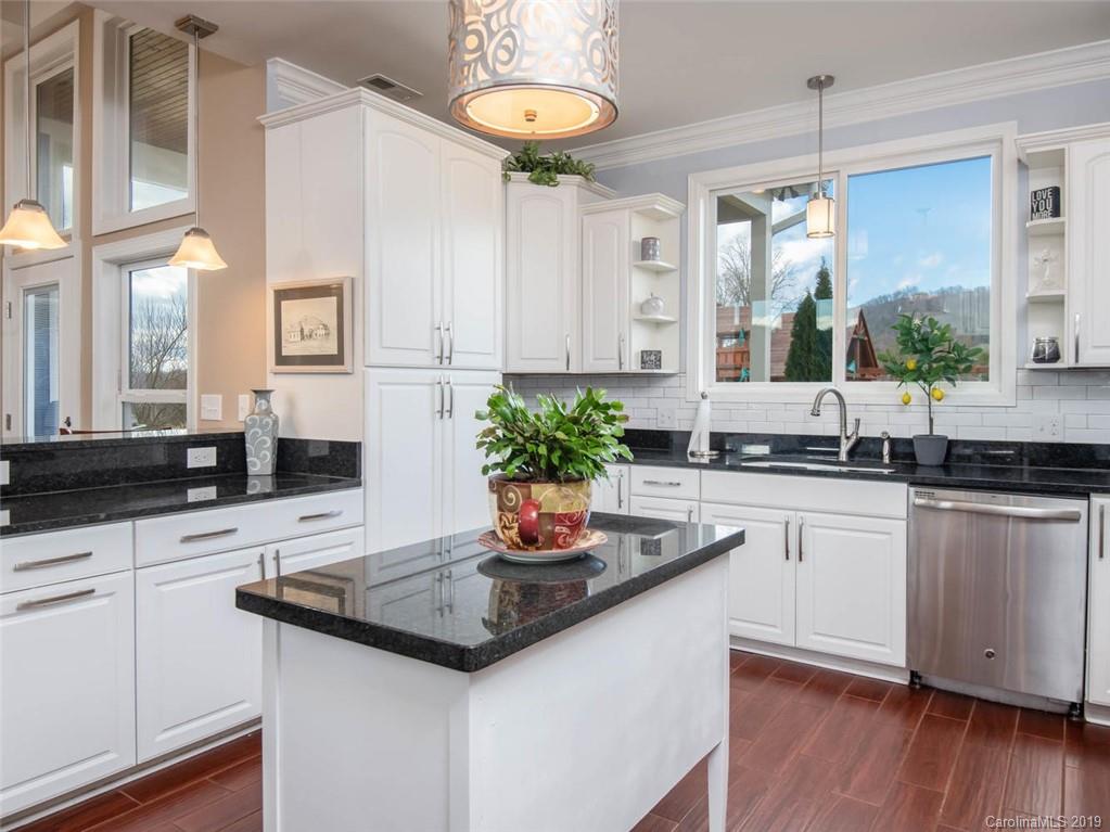 23 Penley Park Drive Weaverville NC 28787