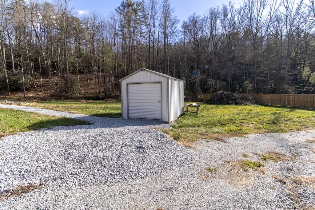 302 Hutch Mountain Road Fletcher NC 28732