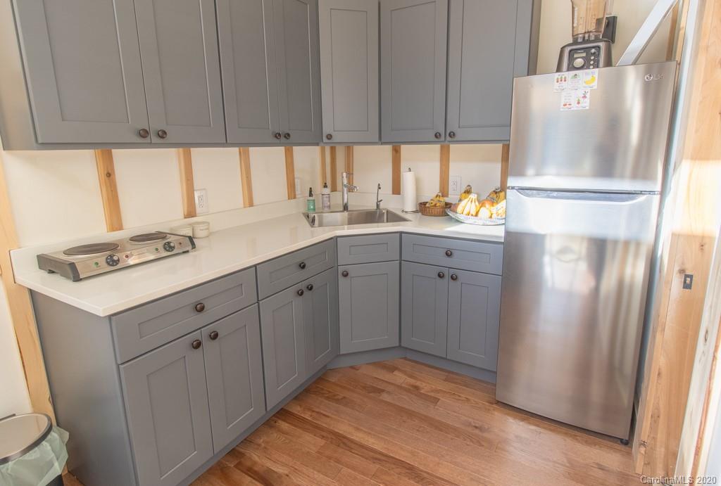 302 Hutch Mountain Road Fletcher NC 28732