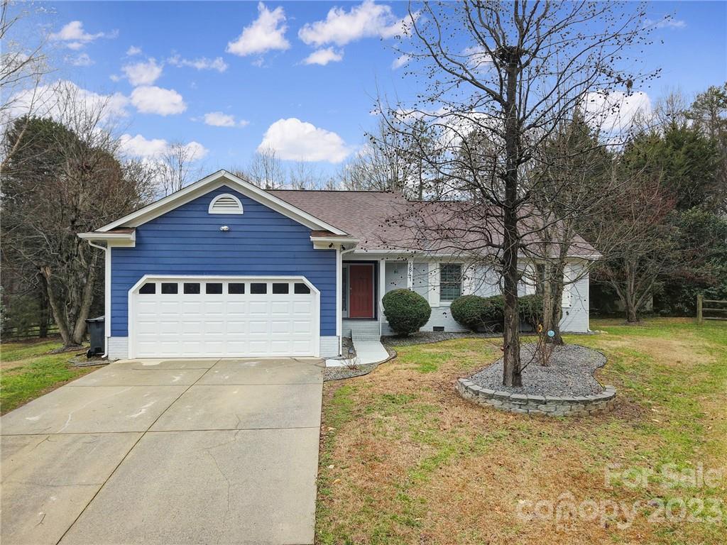 1841 Golden Heights Court Charlotte NC 28214
