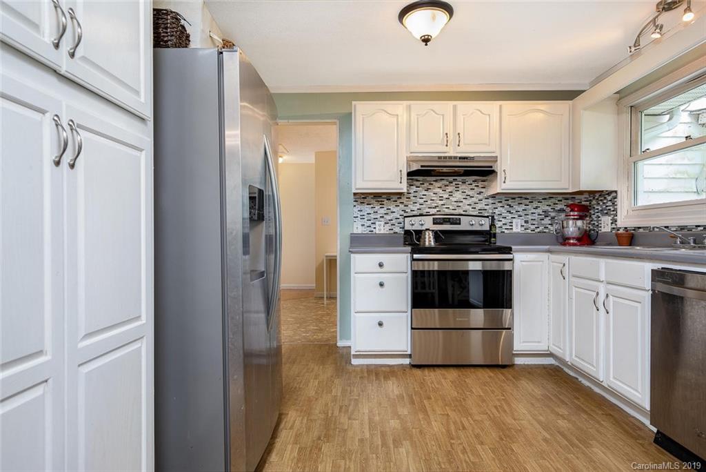 30 Gwendolyn Drive Candler NC 28715