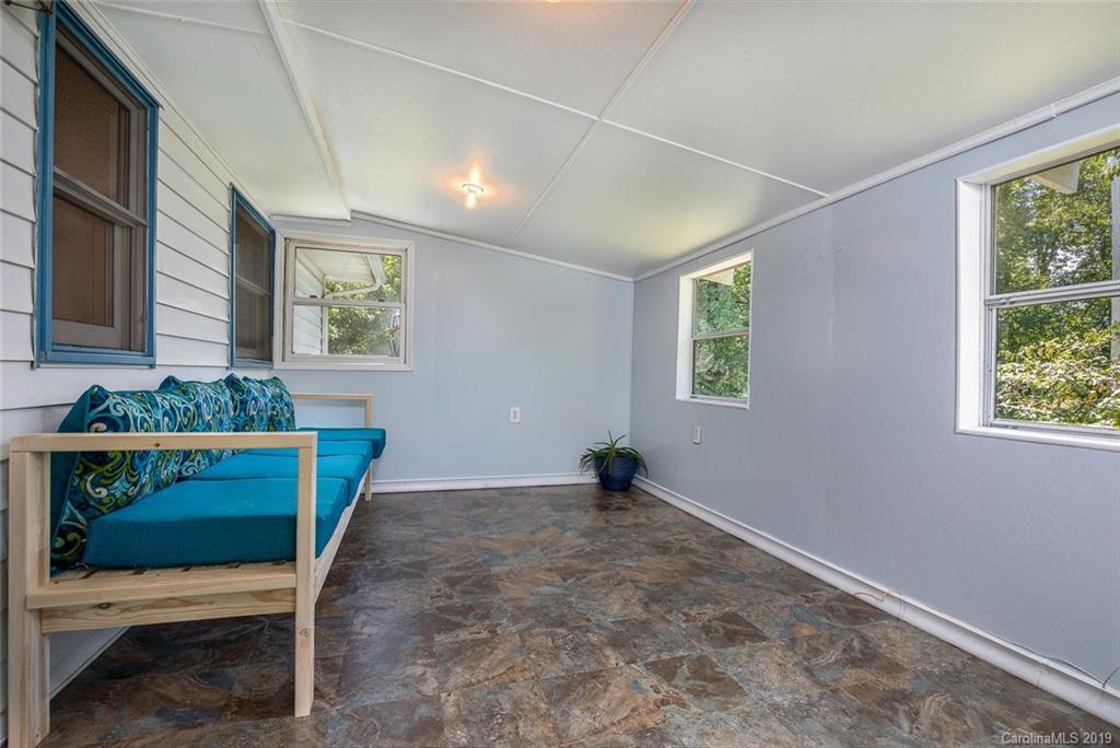 30 Gwendolyn Drive Candler NC 28715