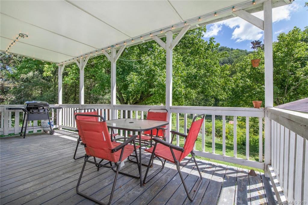 30 Gwendolyn Drive Candler NC 28715