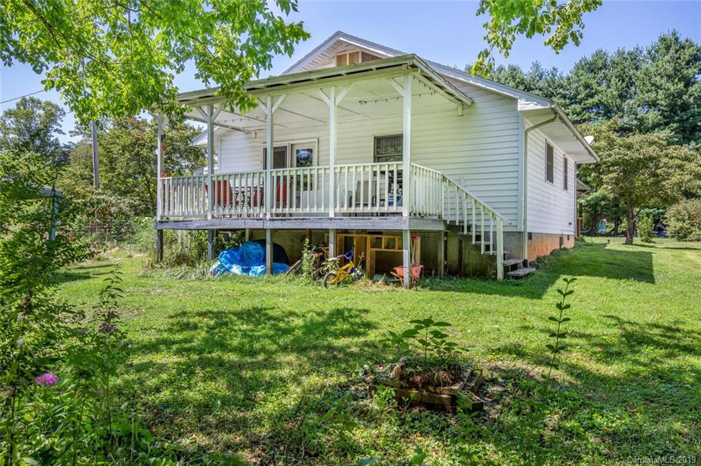 30 Gwendolyn Drive Candler NC 28715