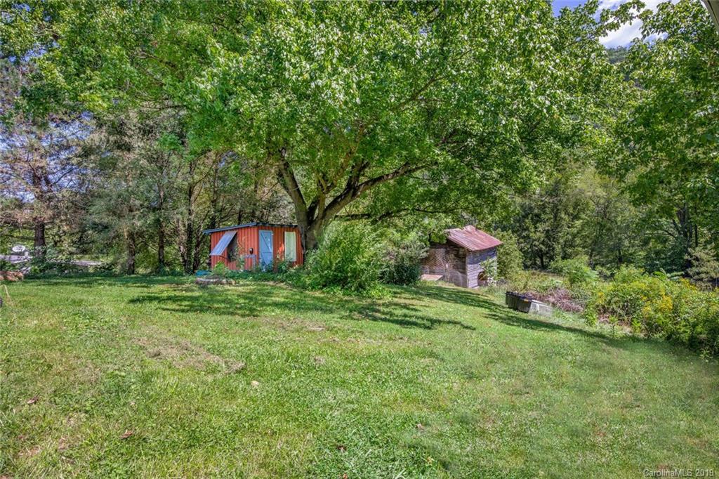30 Gwendolyn Drive Candler NC 28715