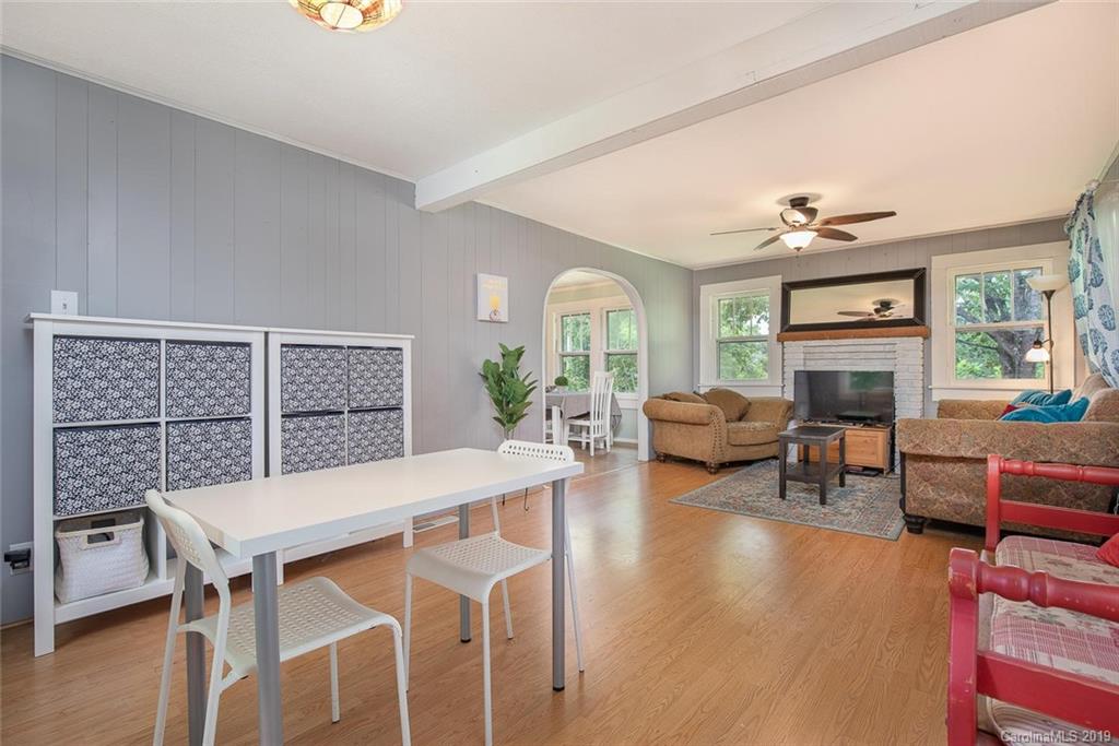 30 Gwendolyn Drive Candler NC 28715