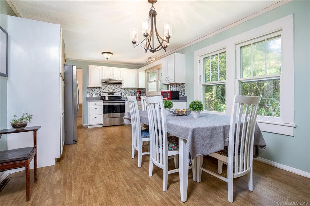 30 Gwendolyn Drive Candler NC 28715