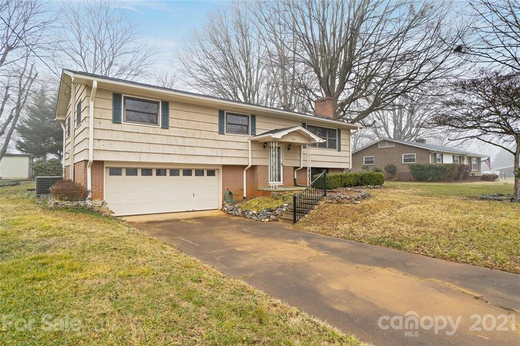 1761 24th Avenue Court NE Hickory NC 28601
