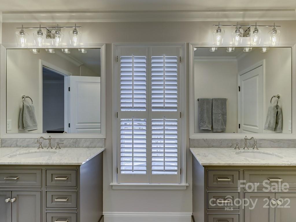 5010 Jarrell Court Charlotte NC 28211