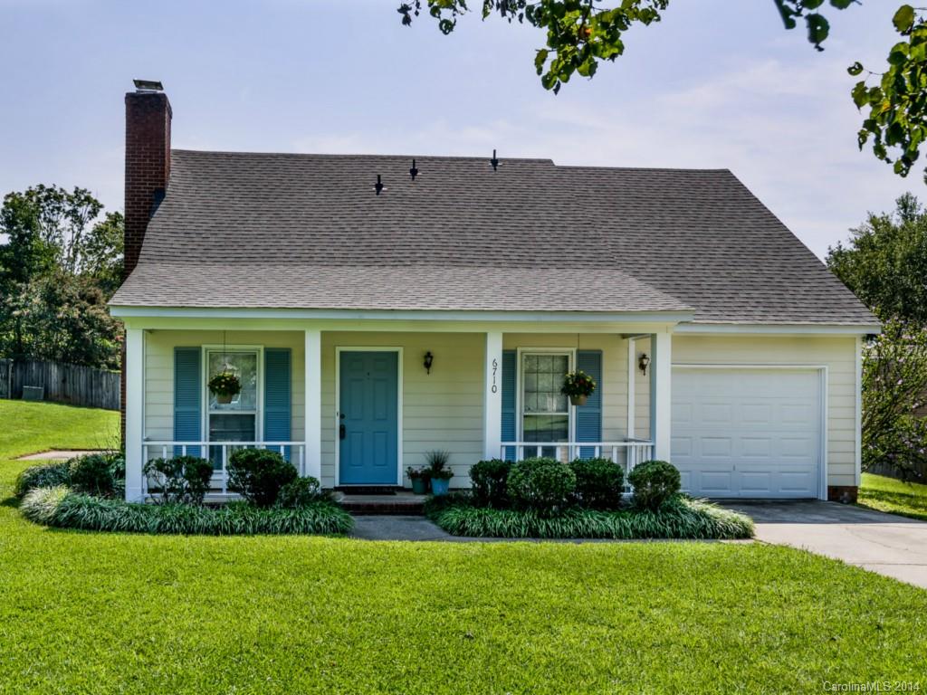 6710 Capstone Court Charlotte NC 28215
