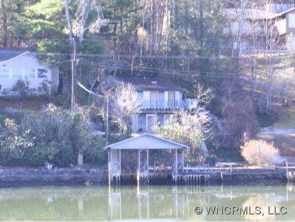 1508 S Lake Summit Road Saluda NC 28773