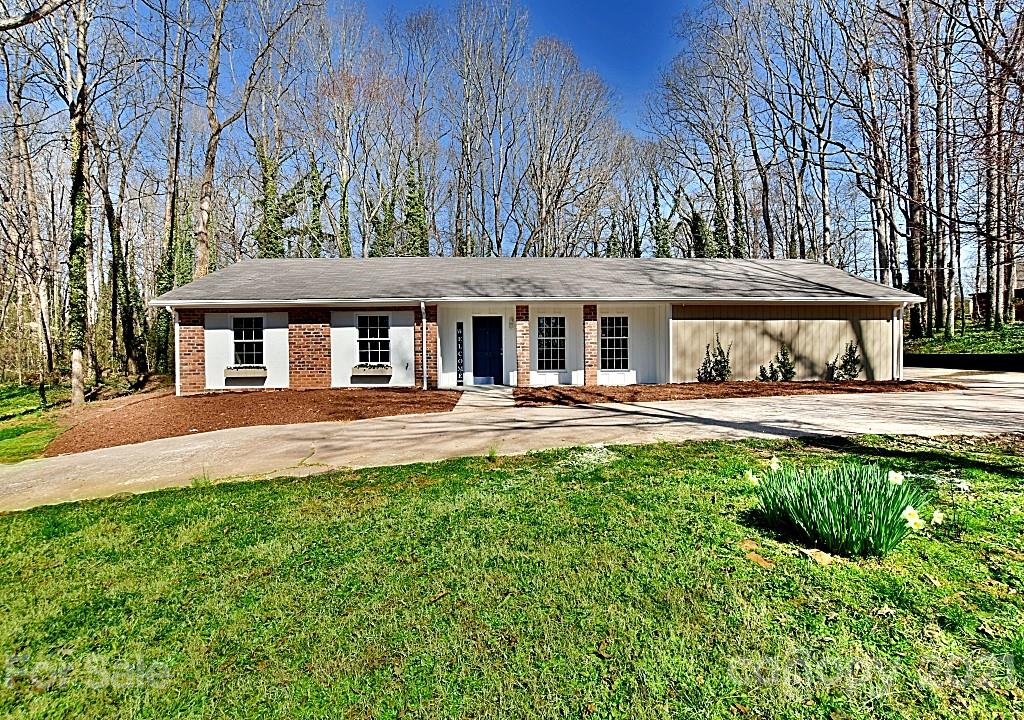 1823 Wildwood Drive Charlotte NC 28214