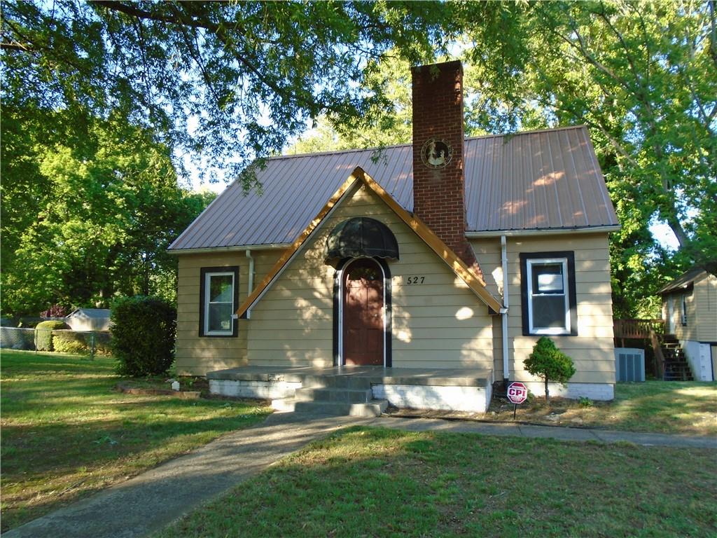 527 11th Street Sw Hickory NC 28602