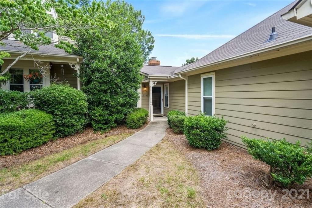 2743 Von Thuringer Court Charlotte NC 28210