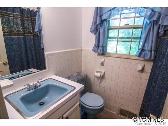 6 Mayfair Drive Candler NC 28715