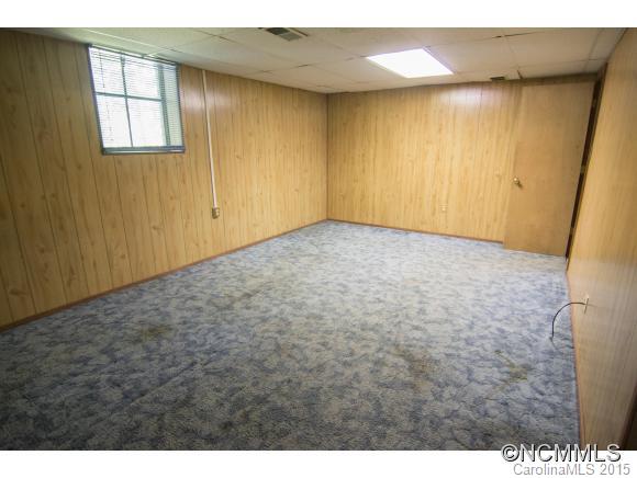 6 Mayfair Drive Candler NC 28715