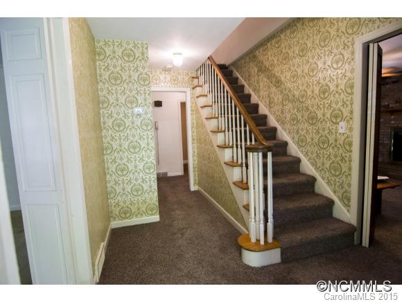 6 Mayfair Drive Candler NC 28715