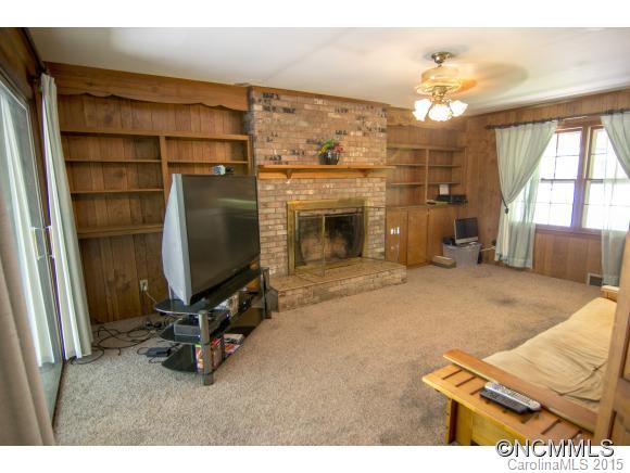 6 Mayfair Drive Candler NC 28715