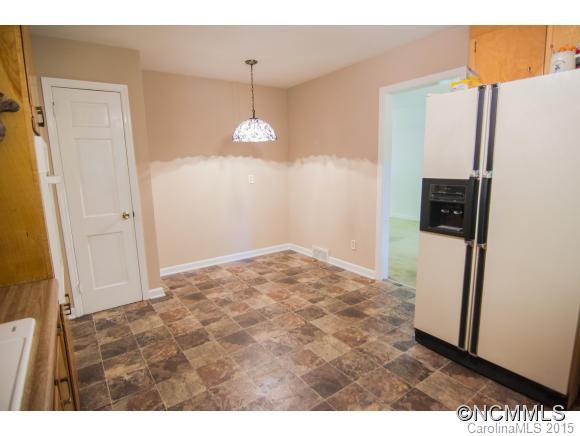 6 Mayfair Drive Candler NC 28715