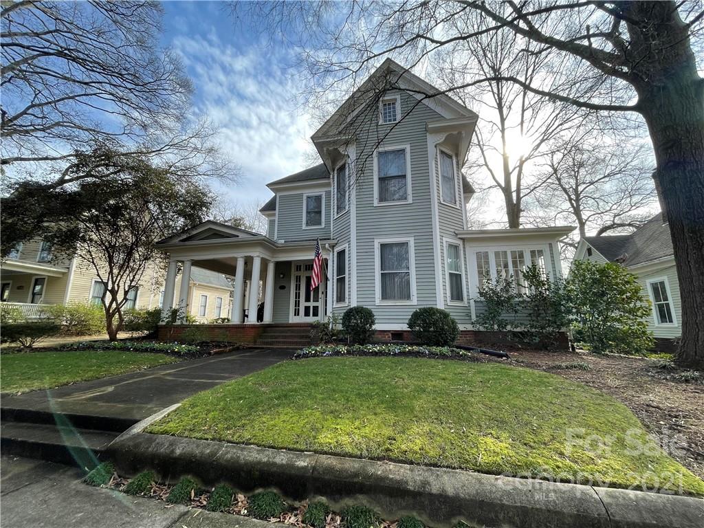 39 Franklin Avenue NW Concord NC 28025