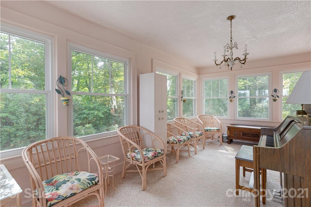 336 Robinson Lane Hendersonville NC 28739