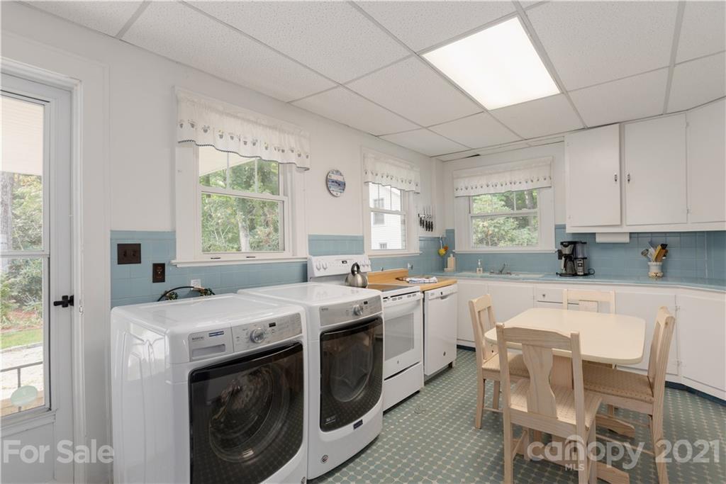 336 Robinson Lane Hendersonville NC 28739