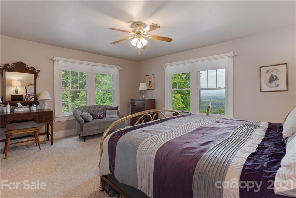 336 Robinson Lane Hendersonville NC 28739