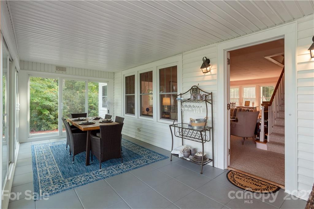 336 Robinson Lane Hendersonville NC 28739