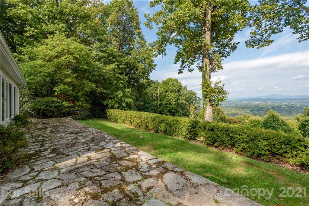 336 Robinson Lane Hendersonville NC 28739