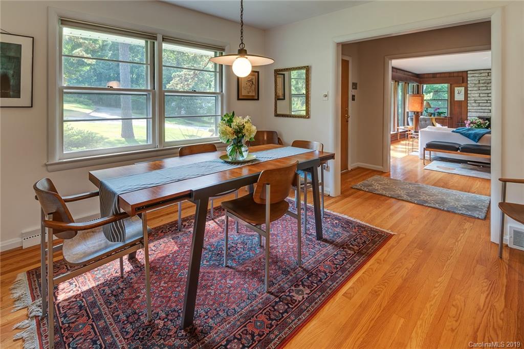 16 Woodcrest Road Asheville NC 28804
