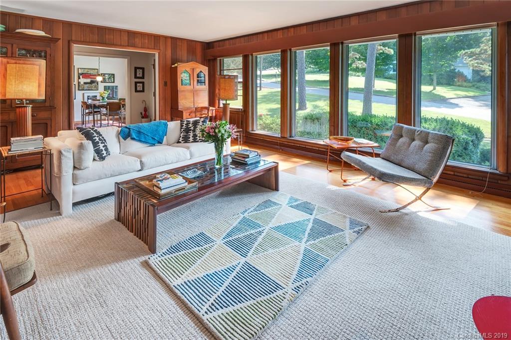 16 Woodcrest Road Asheville NC 28804