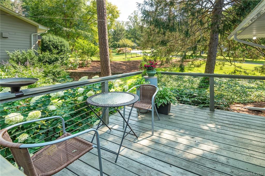 16 Woodcrest Road Asheville NC 28804