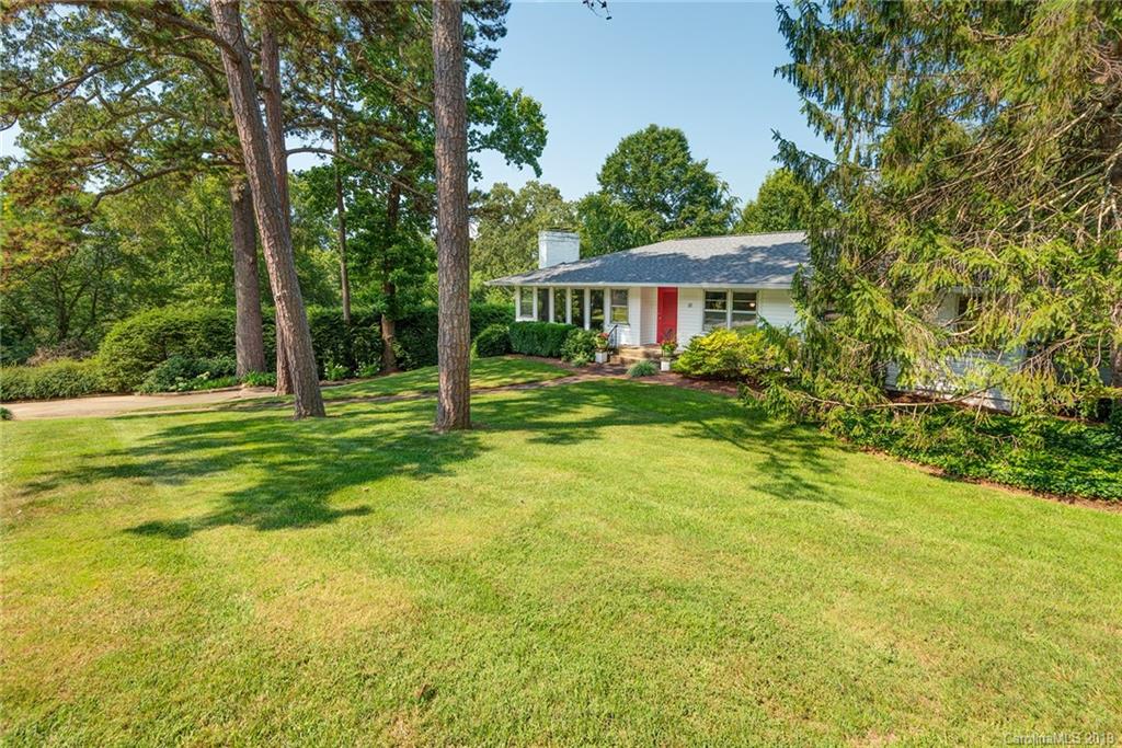 16 Woodcrest Road Asheville NC 28804