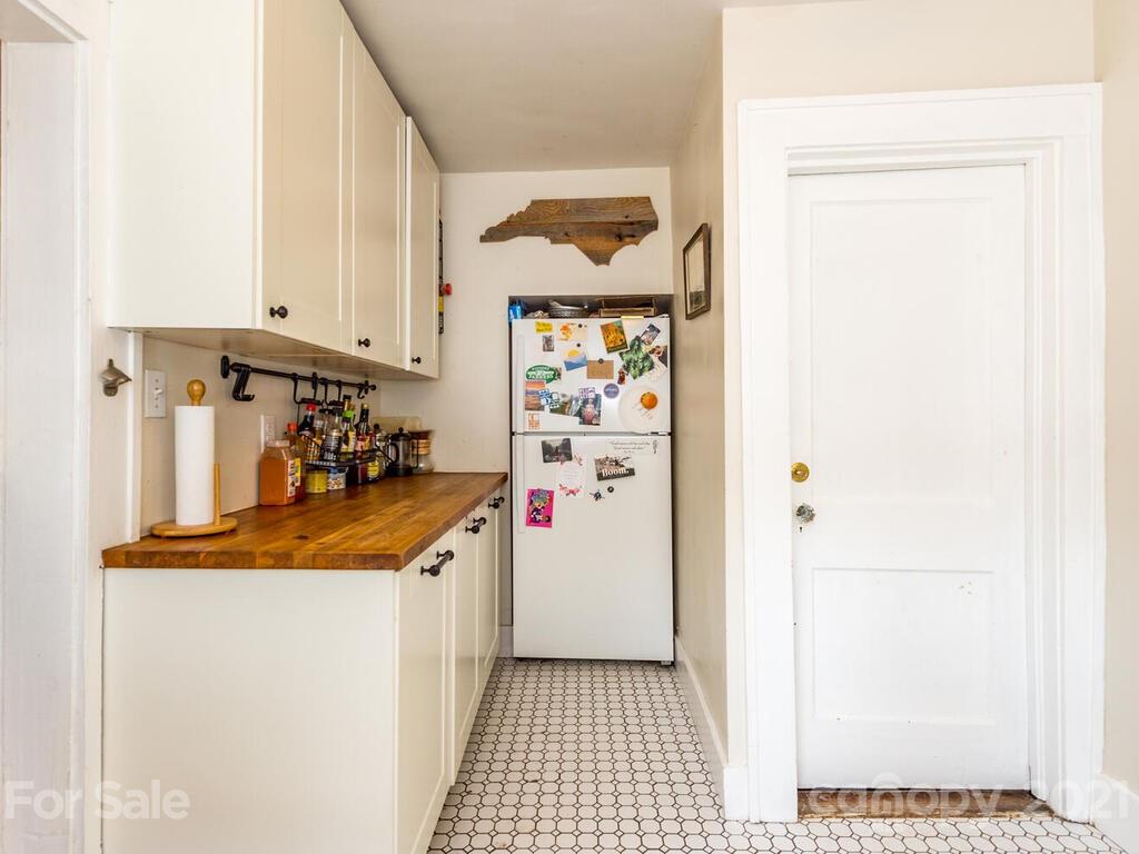 79 + 79 1/2 Middlemont Avenue Asheville NC 28806
