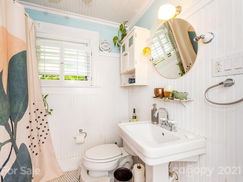 79 + 79 1/2 Middlemont Avenue Asheville NC 28806