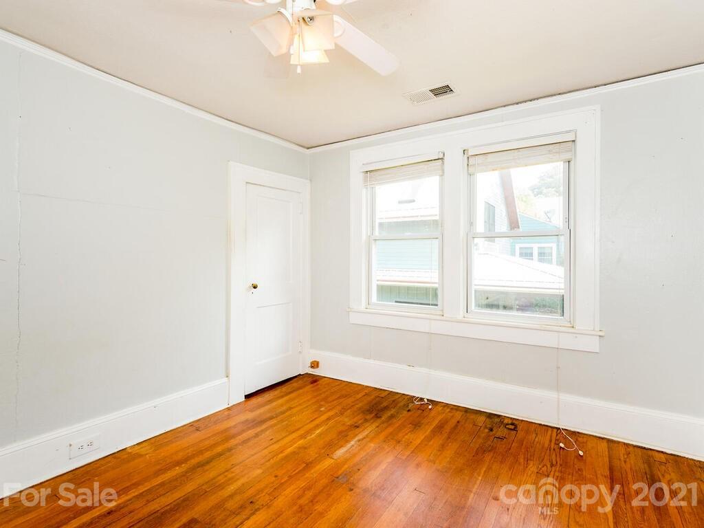 79 + 79 1/2 Middlemont Avenue Asheville NC 28806