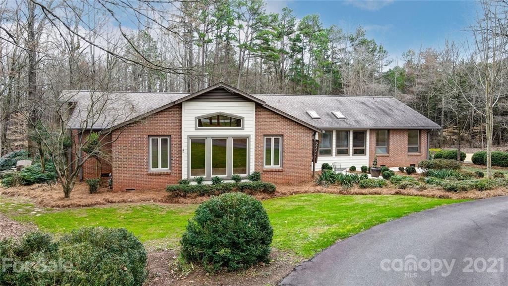 2319 Chestnut Lane Matthews NC 28104